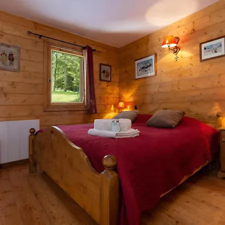 Becd4 Chalet-style With Parking For 8 - Happy *